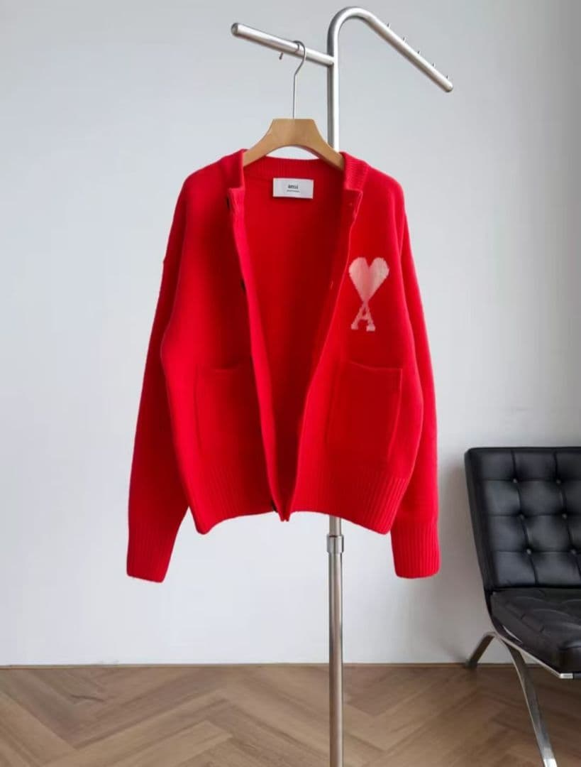 【美品】AMI PARIS レッド カーディガン ハート刺繍付き