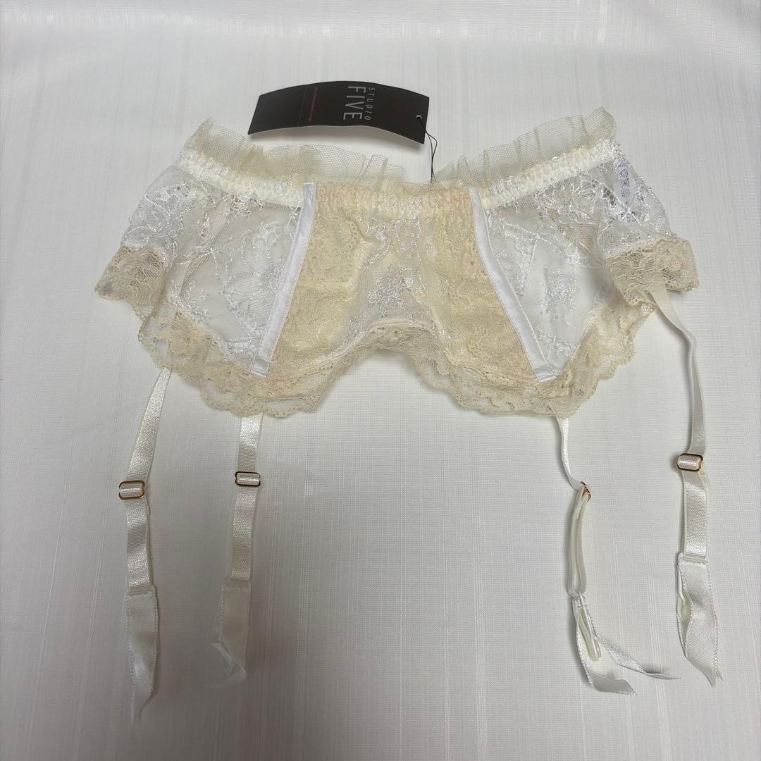 studioFIVEクリーム色 レース ブラショーツガーターセットC75/M