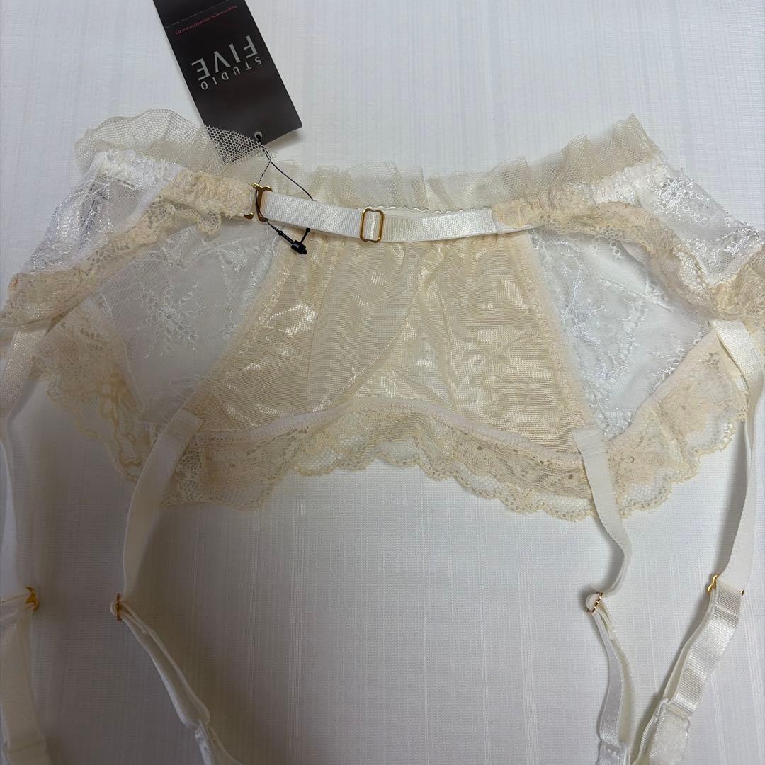 studioFIVEクリーム色 レース ブラショーツガーターセットC75/M
