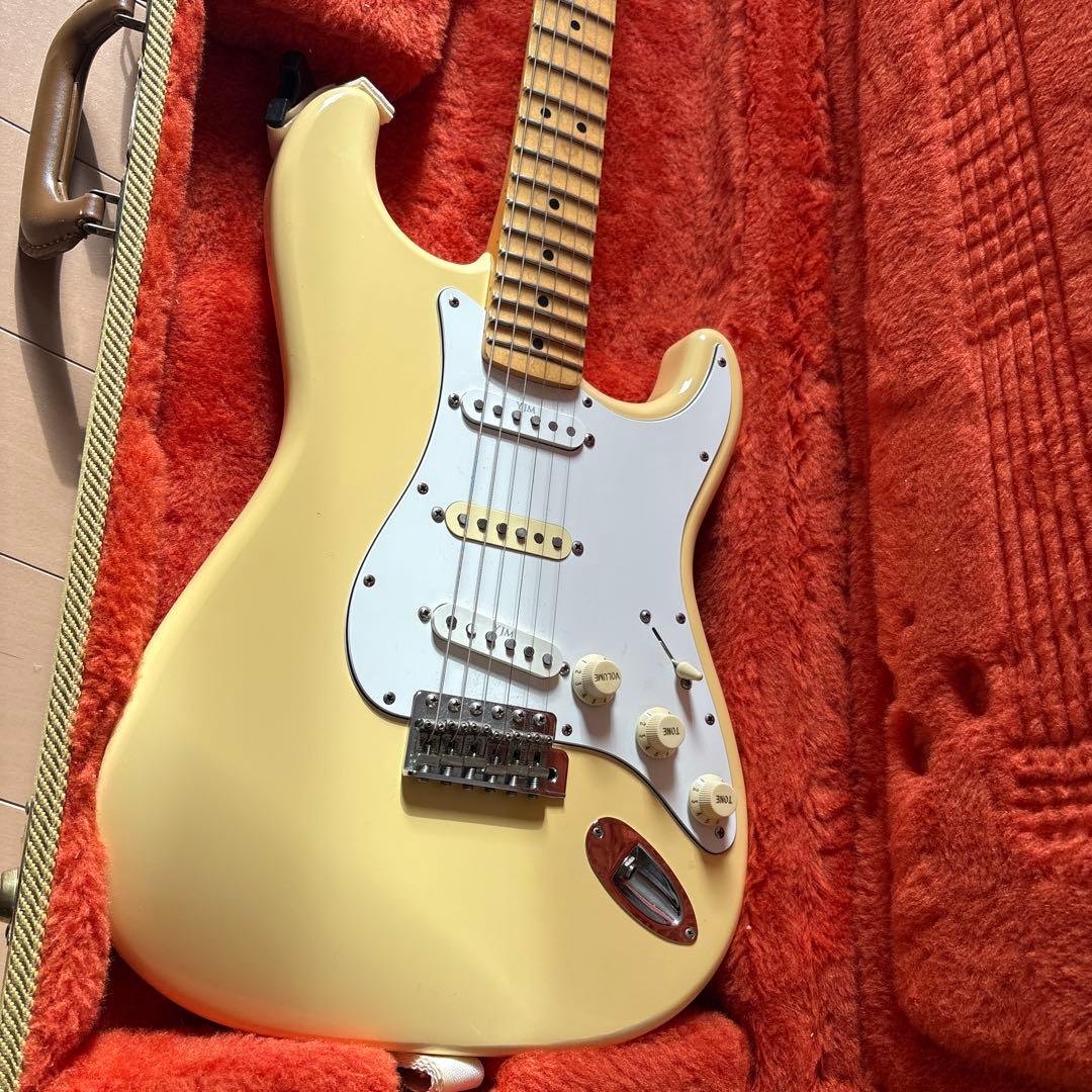 Fender Japanイングウェイモデル純正ハードケース付き