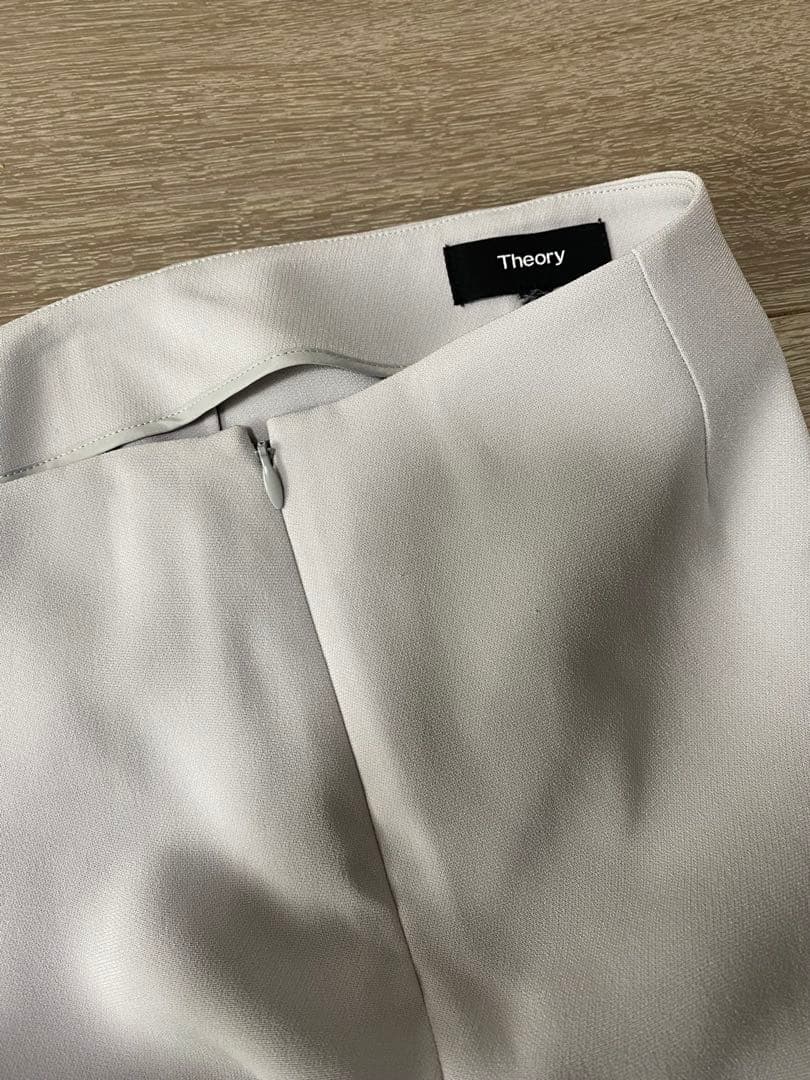 セオリースーツ　ノーカラージャケット　パンツ　セットアップ