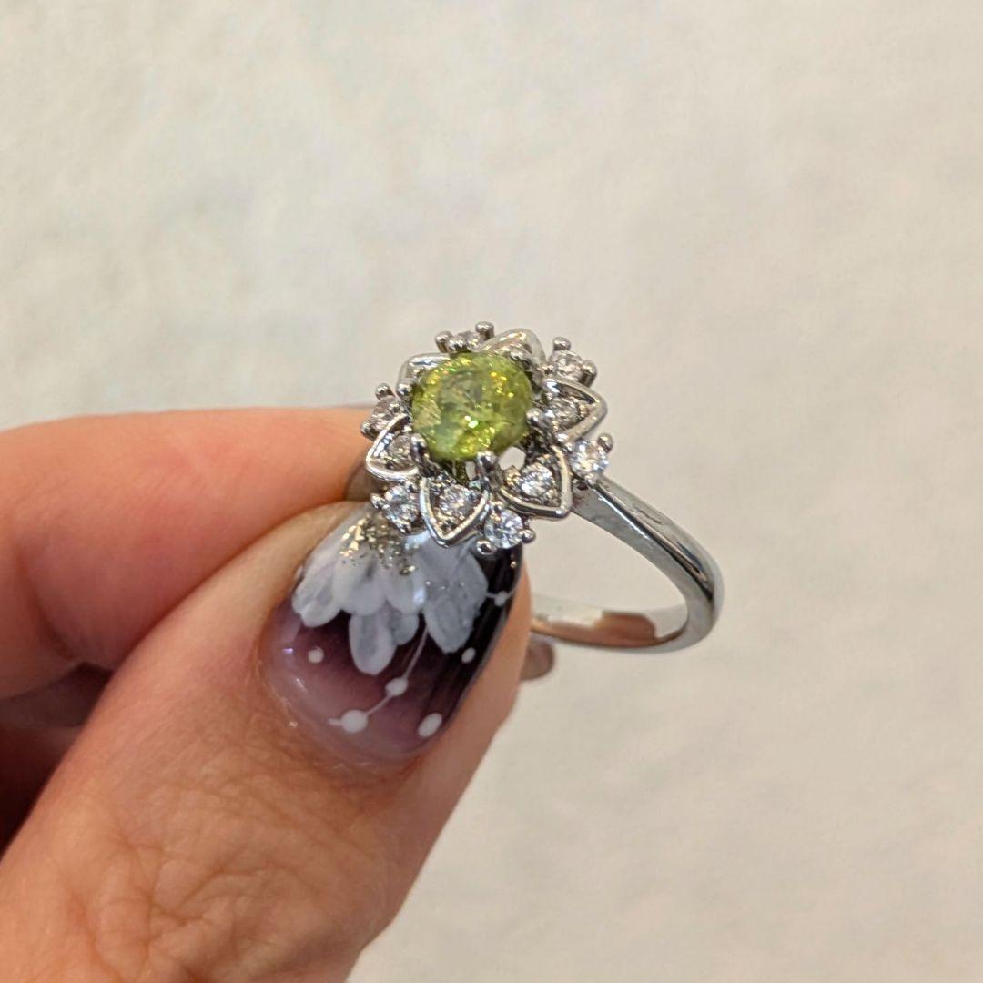 天然石スフェーン指輪リングスノーフレークフラワーデザイン シルバー10.5号