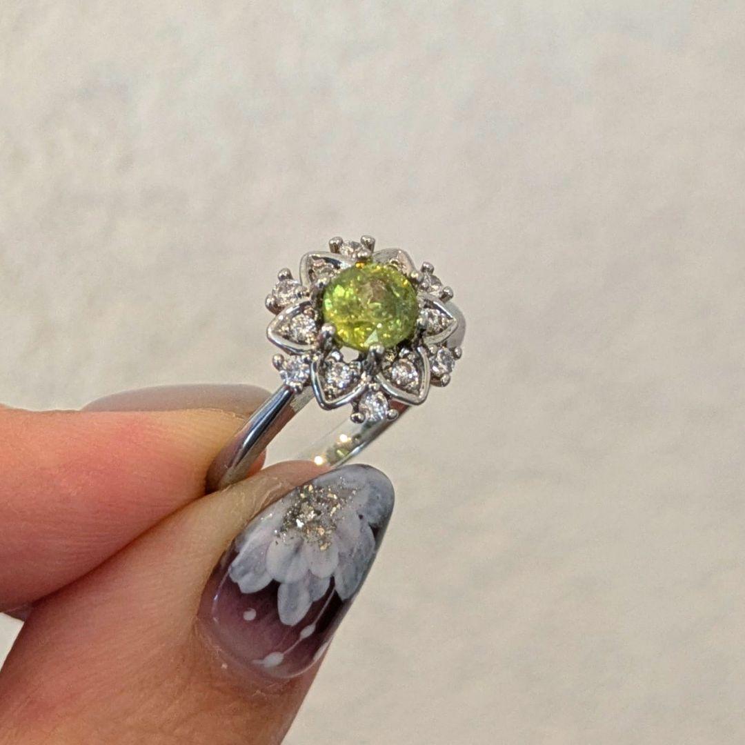 天然石スフェーン指輪リングスノーフレークフラワーデザイン シルバー10.5号