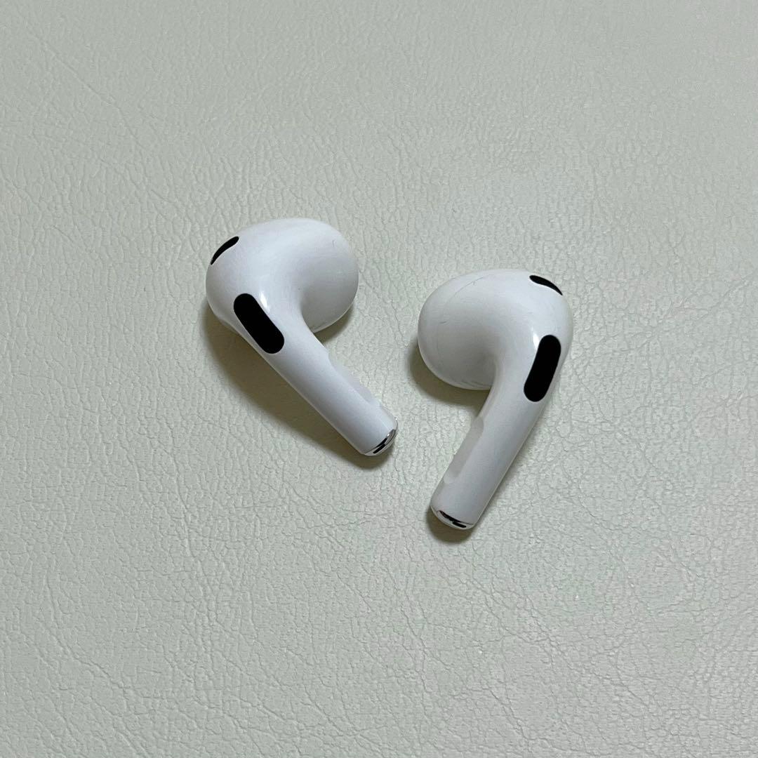 【美品】AirPods 第3世代 MPNY3J/A Lightning充電ケース