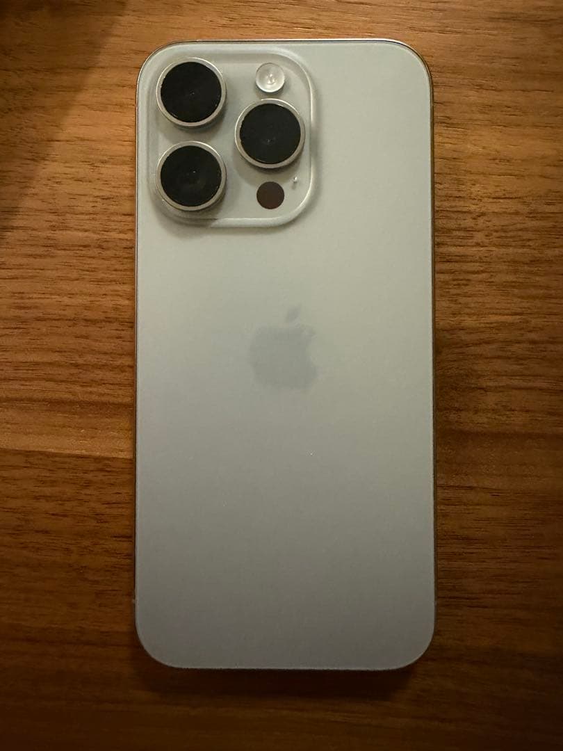 【最終値下げ】iPhone 15 Pro 256GB ナチュラルチタニウム