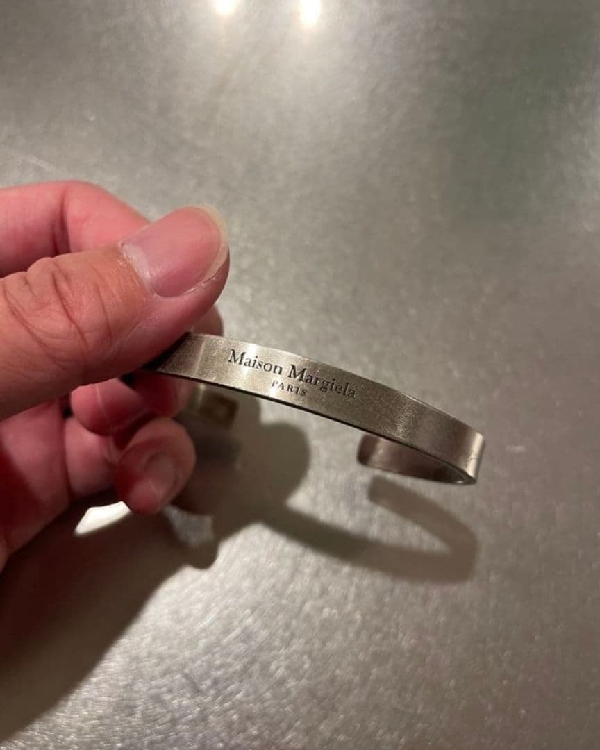 お値下げ不可　MAISON MARGIELA シルバーロゴカフブレスレット