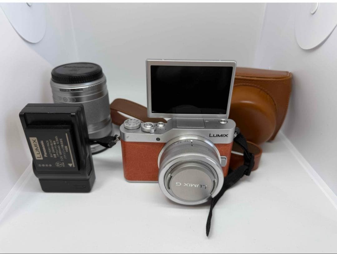 LUMIX ミラーレスカメラ シルバー ブラウン