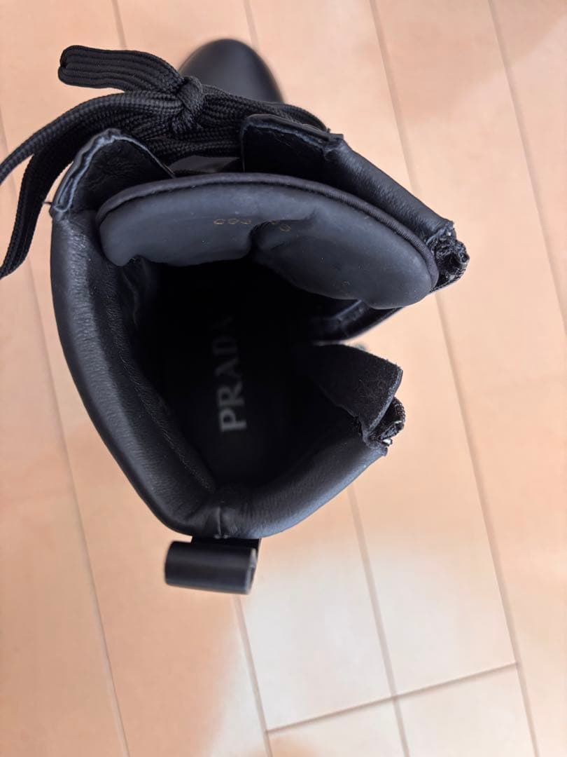 プラダ　ブーツ