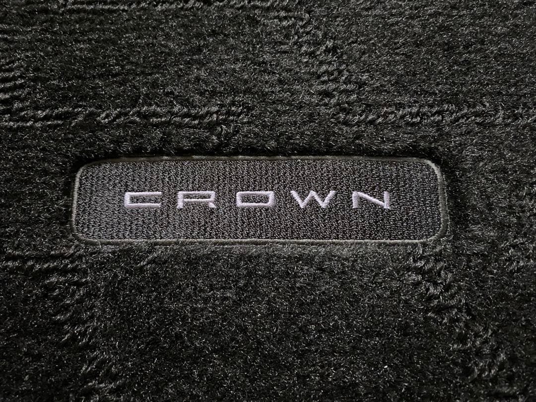 トヨタクラウンクロスオーバー純正ラゲージマット美品TOYOTA CROWN