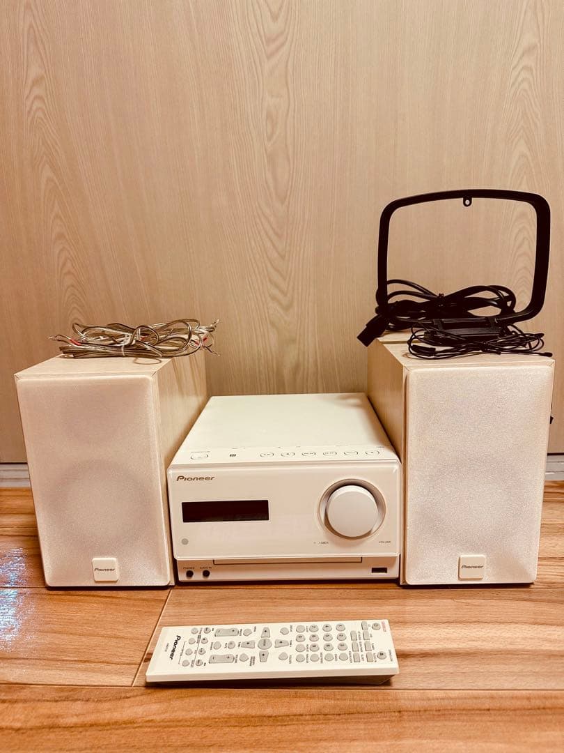 パイオニア製　CD,USB,BT,ラジオ,LINE 　X-CM35-W