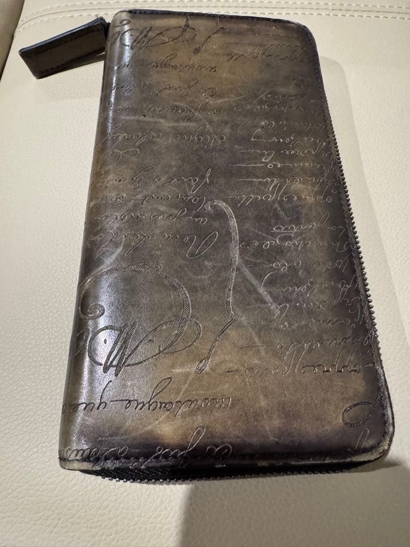 ベルルッティ　イタウバ　スクリットレザー　ロングジップウォレット　長財布