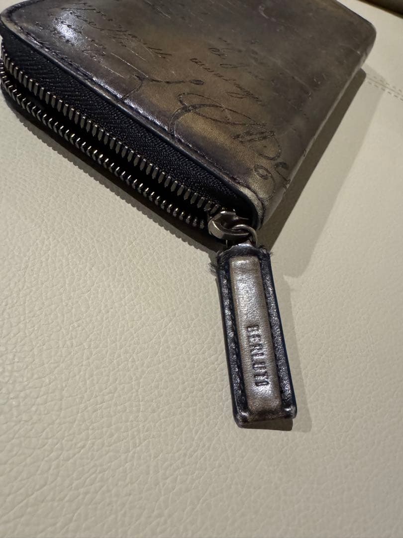 ベルルッティ　イタウバ　スクリットレザー　ロングジップウォレット　長財布