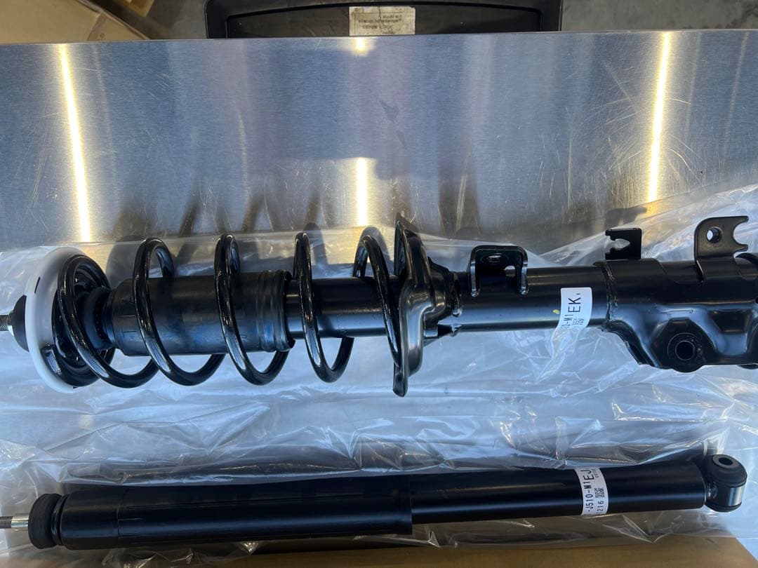 n-one RS Nワン　JG3 新車外し純正ショック