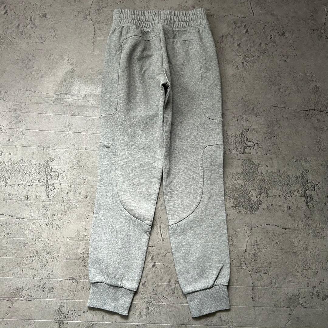 極美品 PUMA プーマ フェラーリ 刺繍ロゴ グレー ジャージ 人気