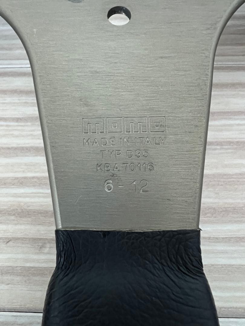 momo ステアリング　race