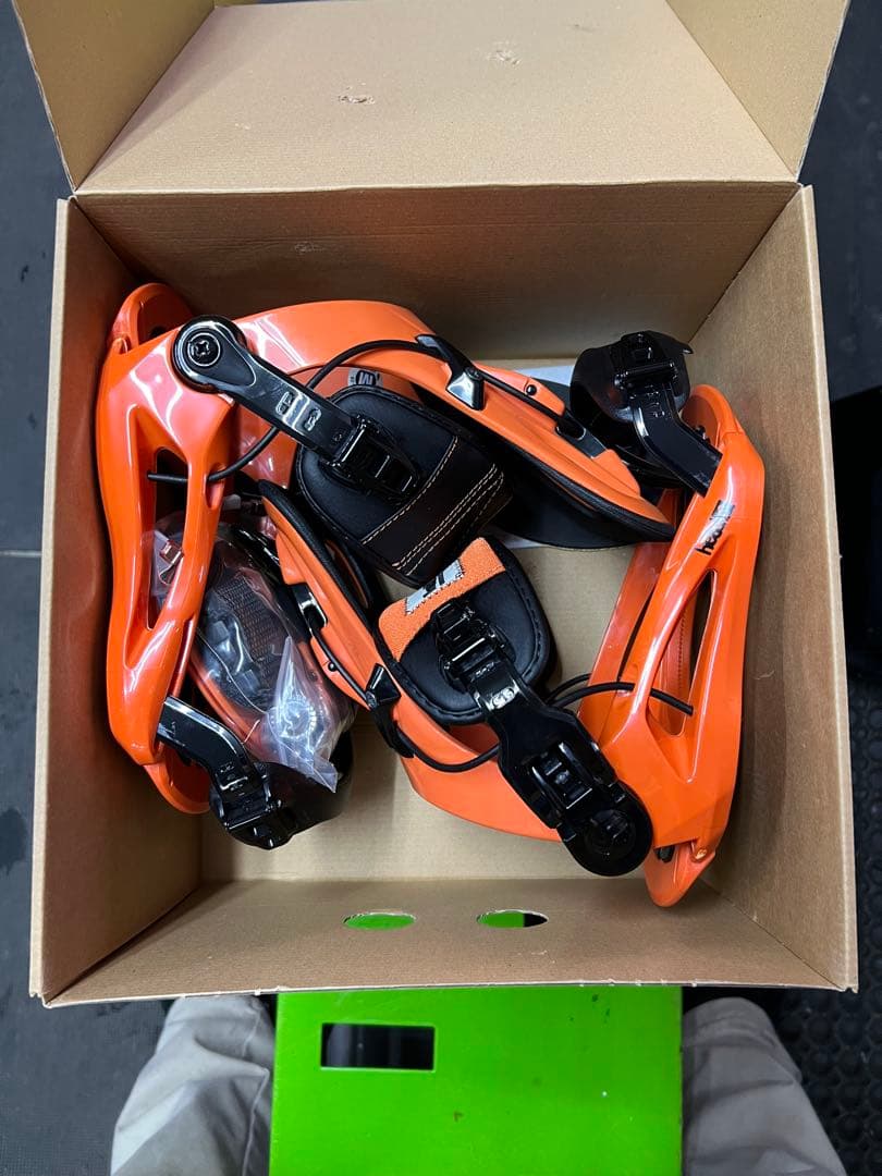 オレンジ スノーボードビンディング 未使用 Lサイズ