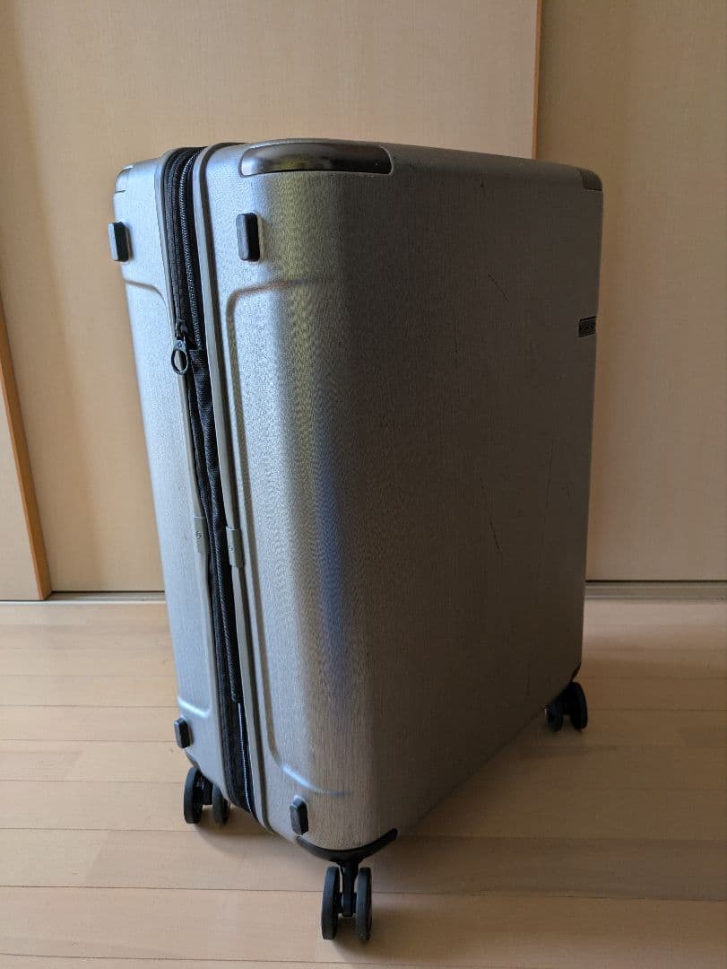 SamsoniteサムソナイトEVOAエヴォア　SPINNER69スピナー69