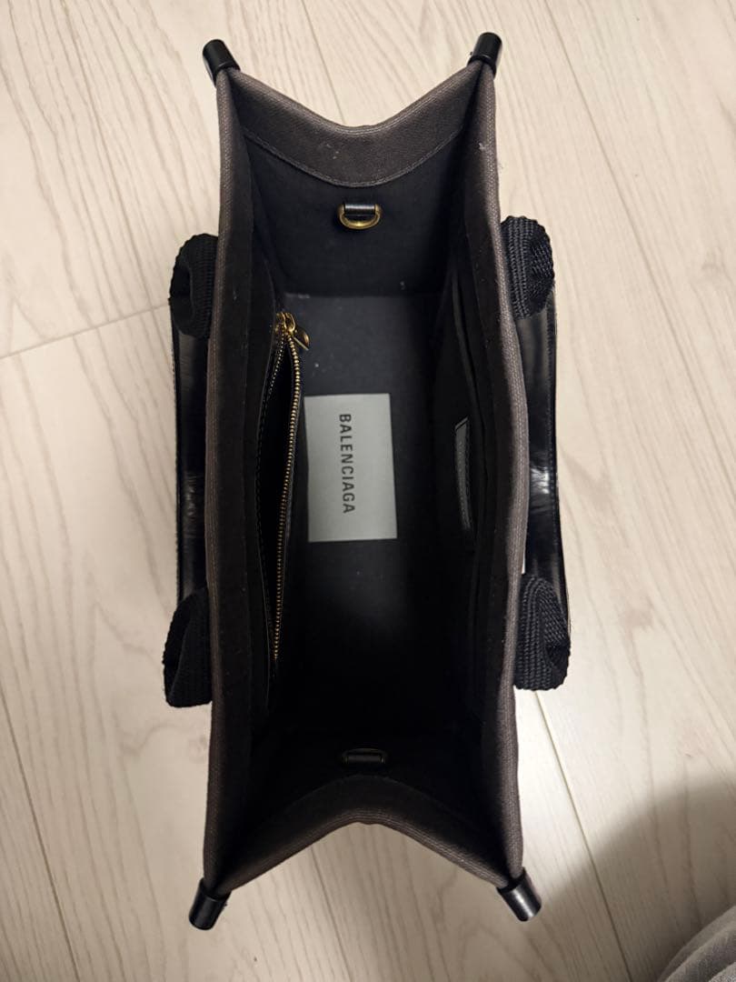 【中】BALENCIAGA ブラック ミニトートバッグ