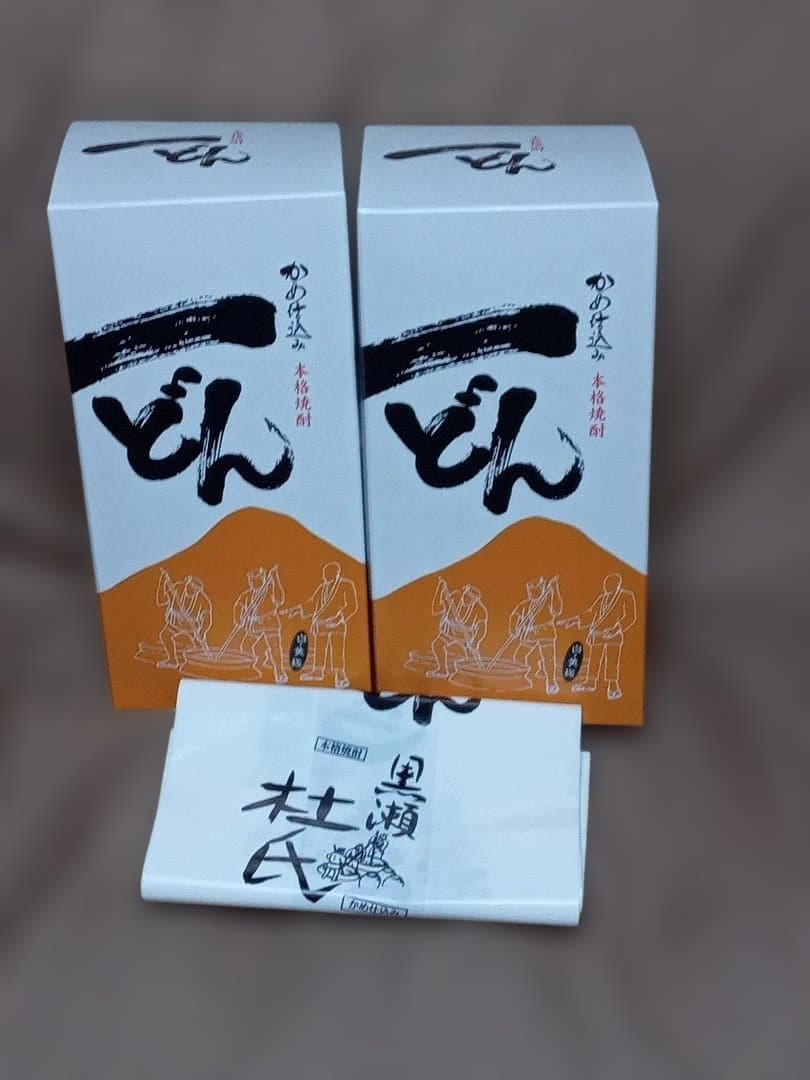 本格焼酎 　一どん　1.800ml入り ２本 （ビニール袋２枚付き）専用箱入り