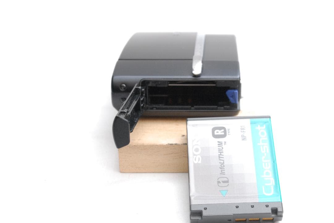 SONY CyberShot DSC-T50 (良品）