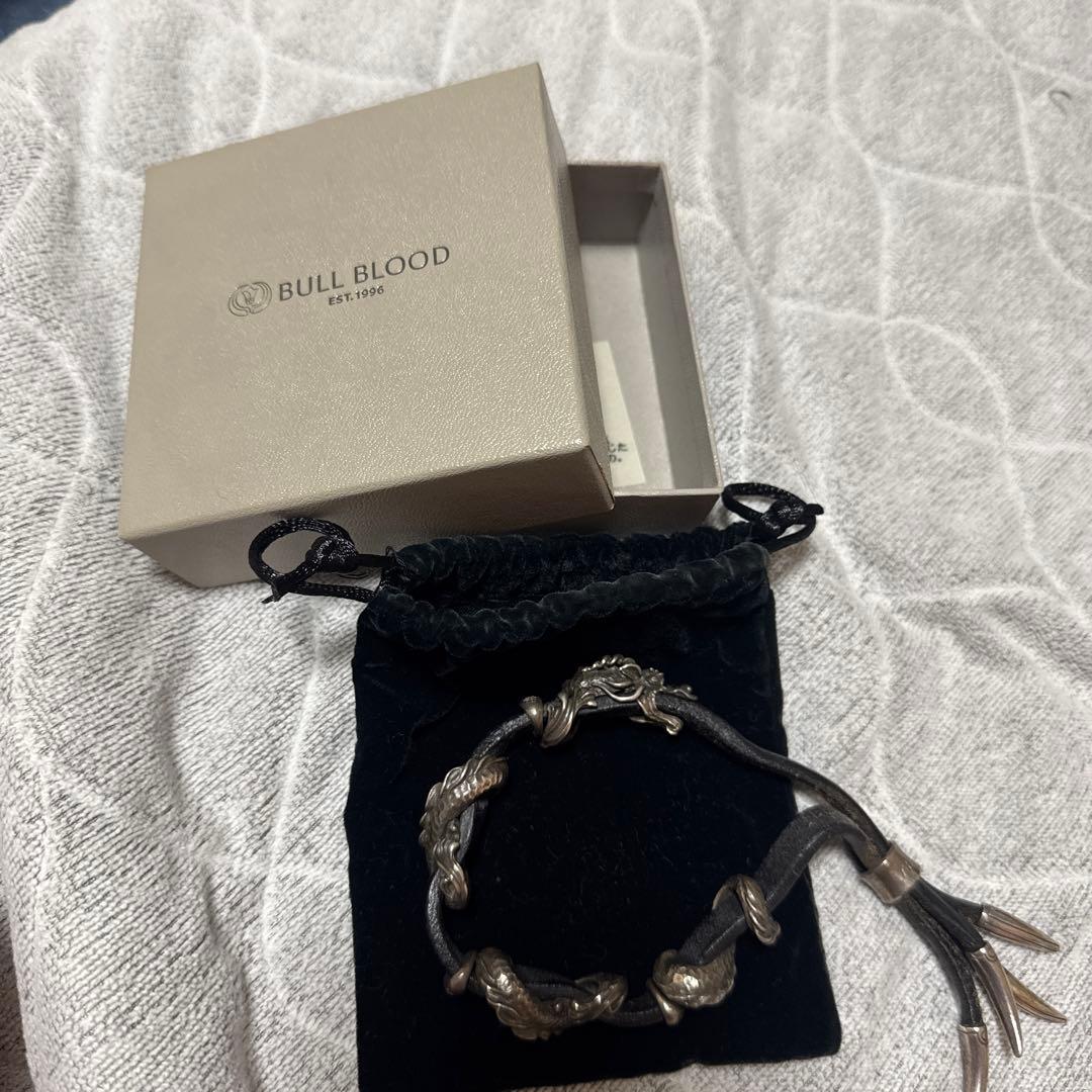 ジンティ ドラゴンモチーフ レザーブレスレット