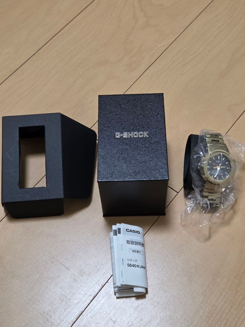 【新品未使用】G-SHOCK AWM-500GD-9AJF メタルゴールド
