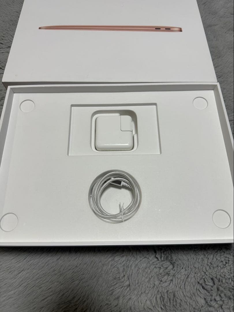 MacBook Air M1 16GB 256GBバッテリー状態100%