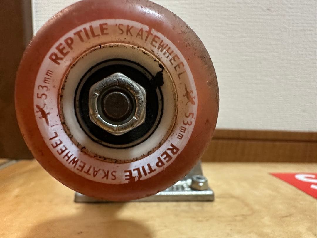 スケートボード（街中クルーザー仕様）トリックも可能