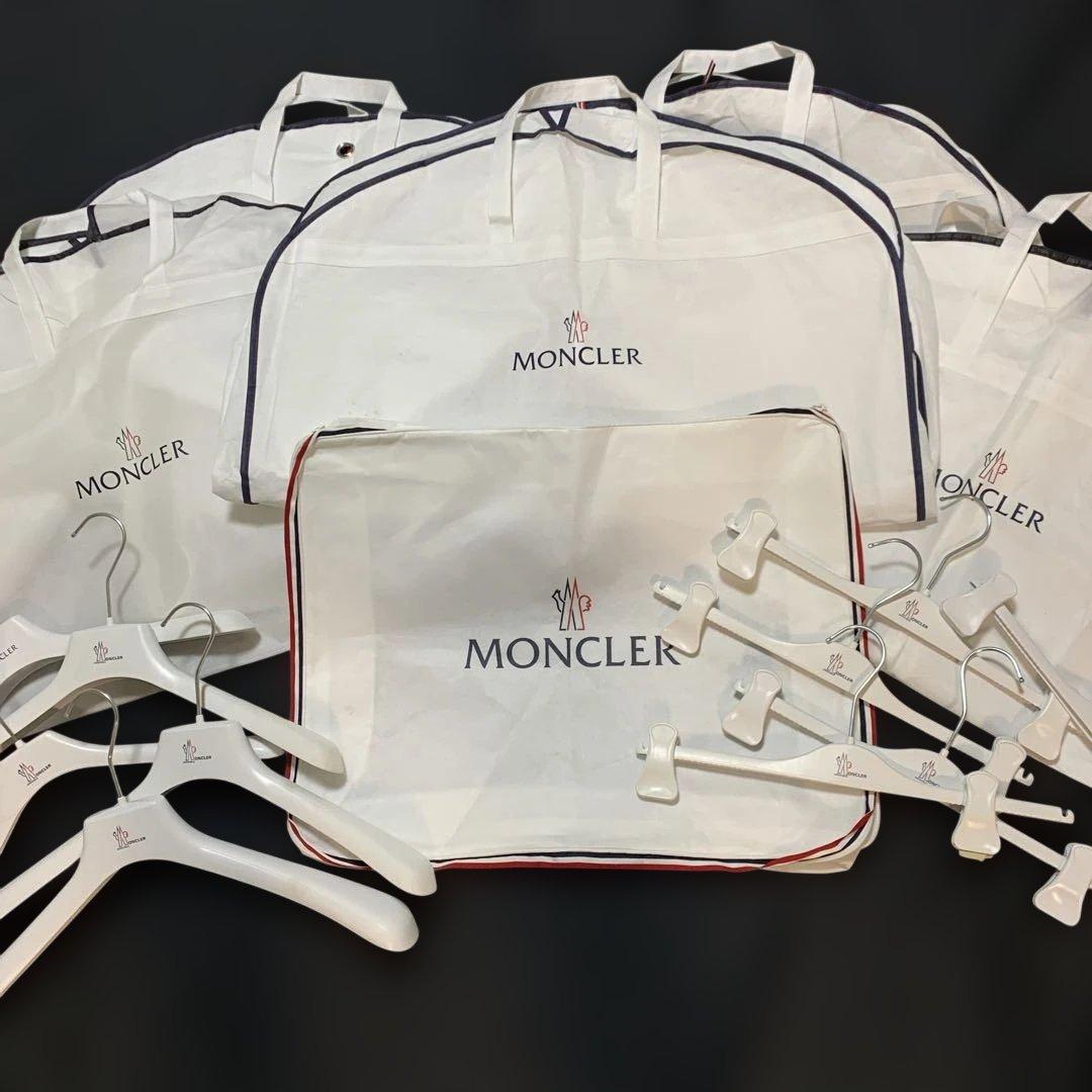 MONCLER ガーメントセット