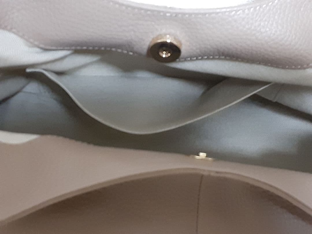 まーみんです。FURLA プラネータ　ミディアム　トープ