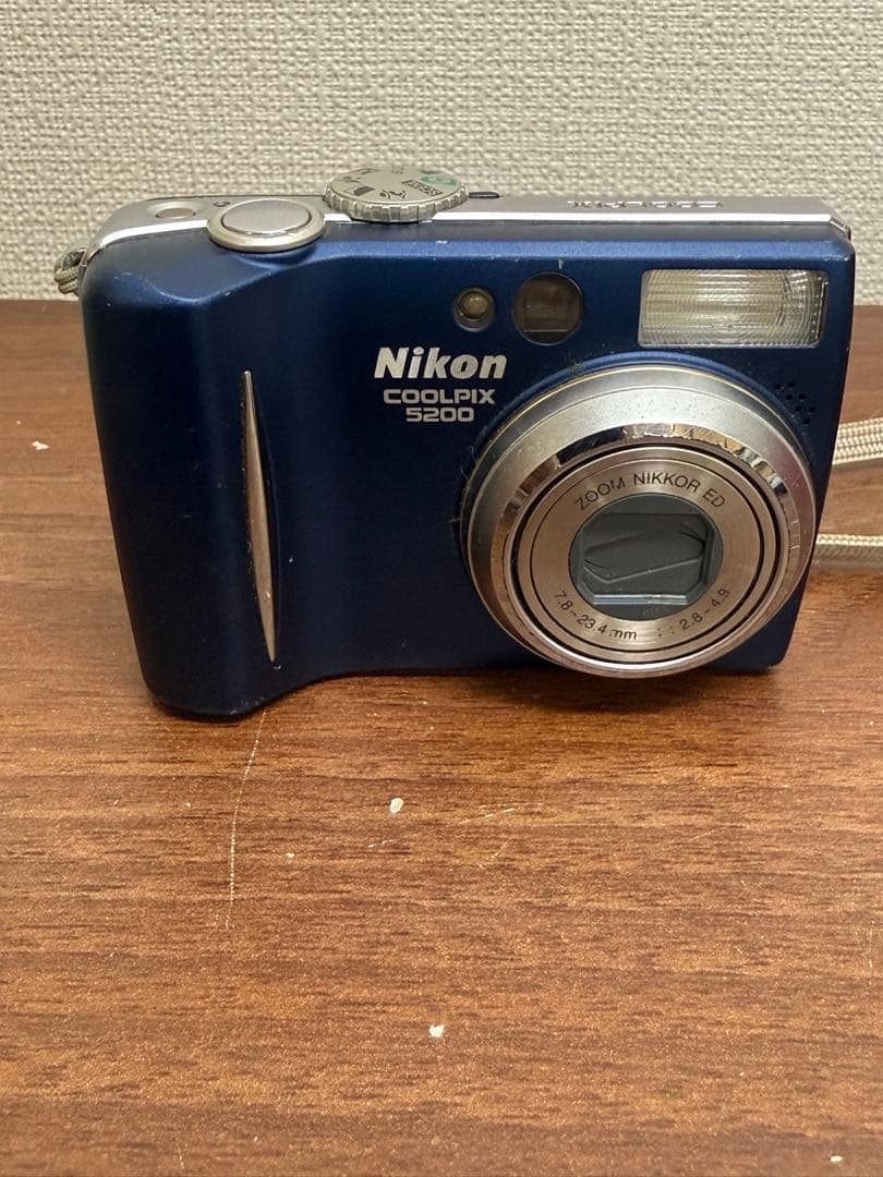 【送料込み】Nikon COOLPIX5200 ブルー　デジカメ　ニコン