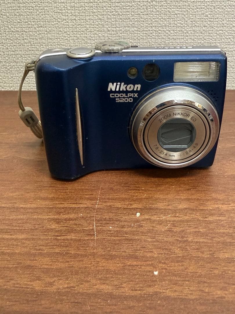 【送料込み】Nikon COOLPIX5200 ブルー　デジカメ　ニコン