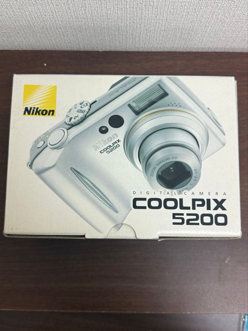 【送料込み】Nikon COOLPIX5200 ブルー　デジカメ　ニコン