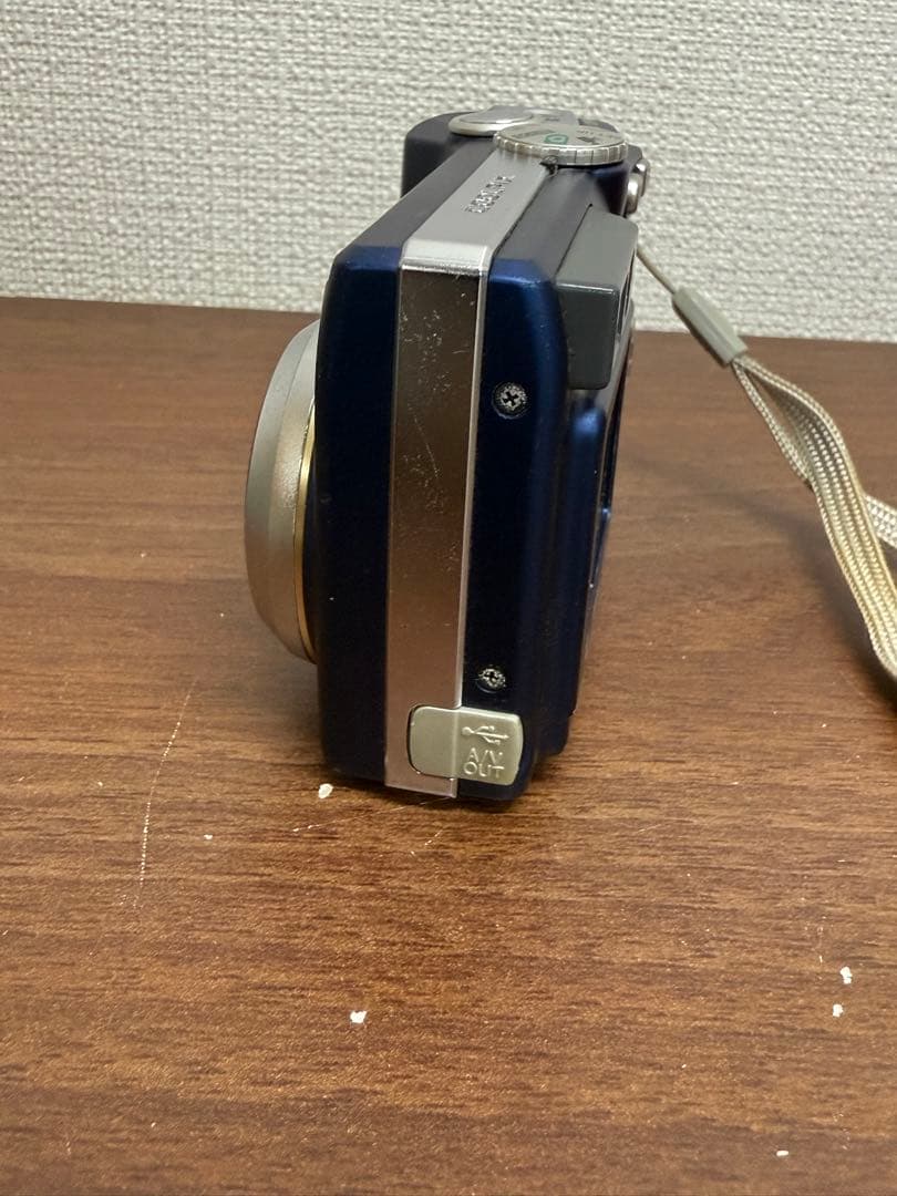 【送料込み】Nikon COOLPIX5200 ブルー　デジカメ　ニコン