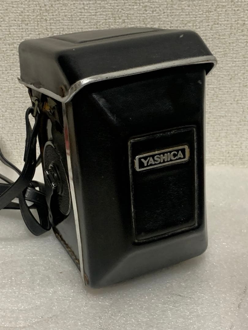フィルムカメラ YASHICA mat 124G