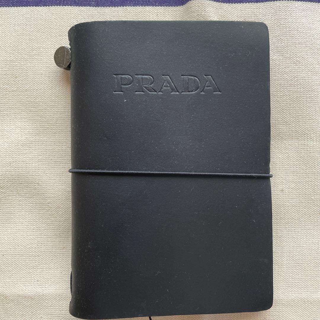 トラベラーズノート PRADA パスポートサイズ