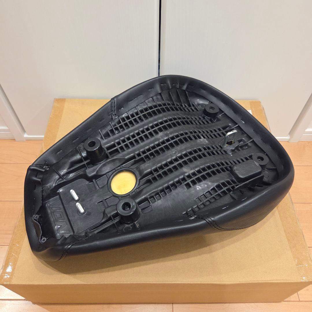 スーパーカブ C125 ノイワットダン24 ローダウンカスタムシート ブラック