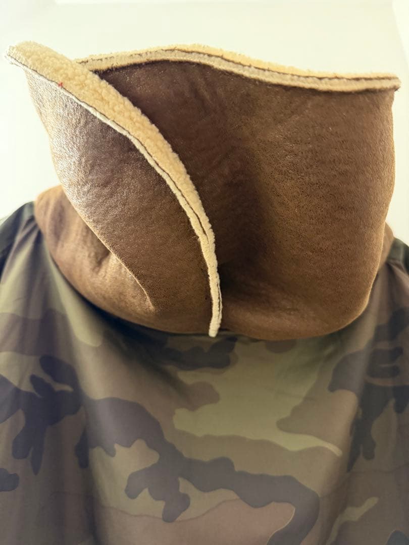 Baconイタリアミラノ発ブランド　ダウンポンチョ