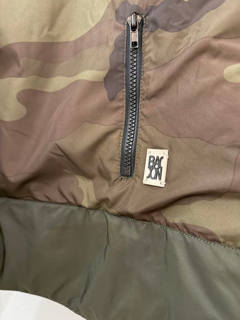 Baconイタリアミラノ発ブランド　ダウンポンチョ