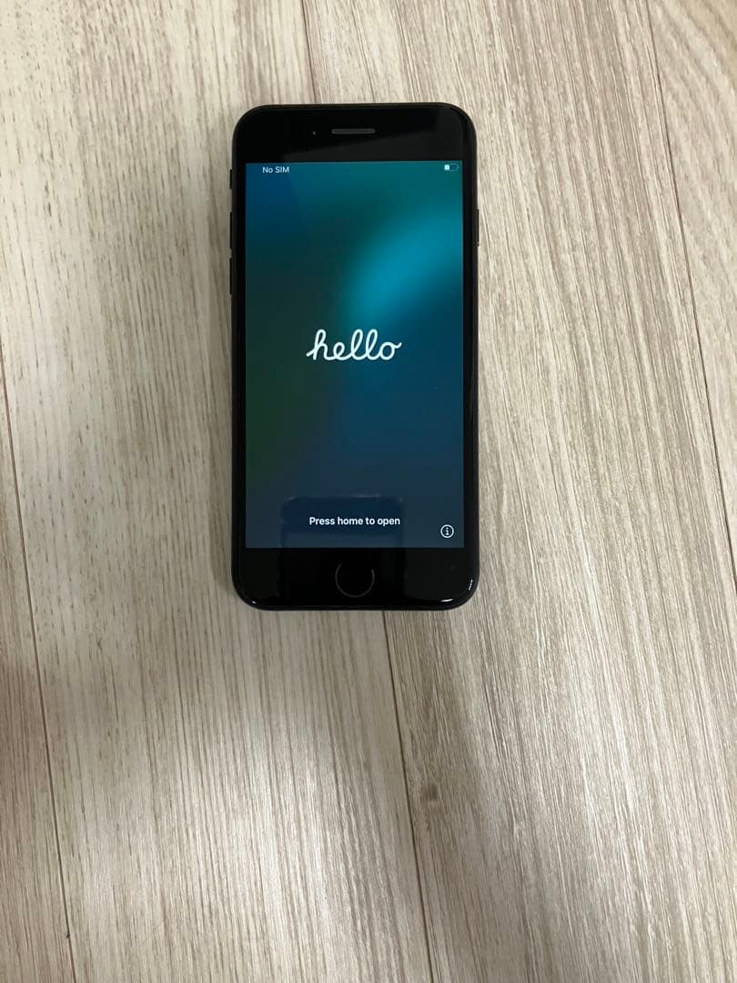 iPhone SE 第二世代　ブラック 本体　128GB SIMフリー