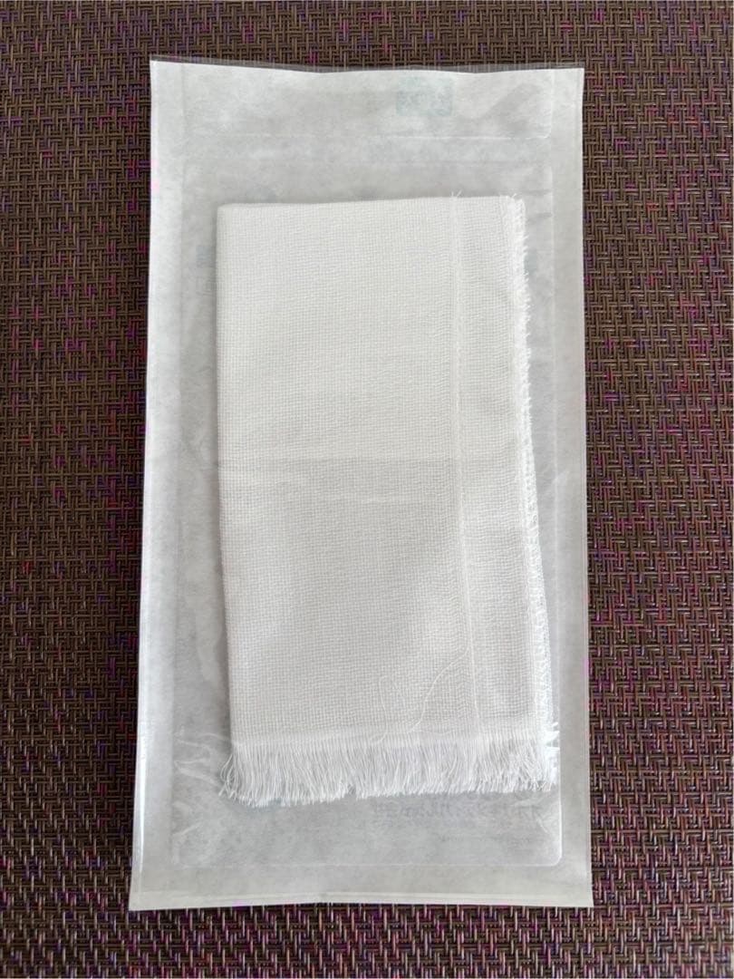 【専用】8折りガーゼ4箱(200袋)と25㎜優肌絆2箱（24巻）