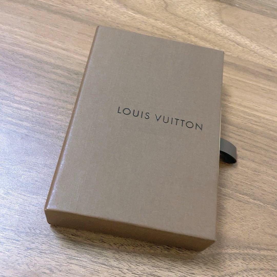 ルイヴィトン キーホルダー シルバー