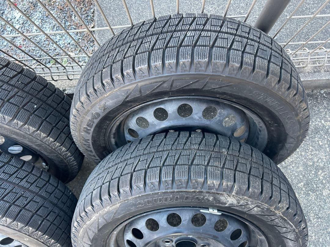 値下可！アクア用スタッドレスタイヤセット 15インチ