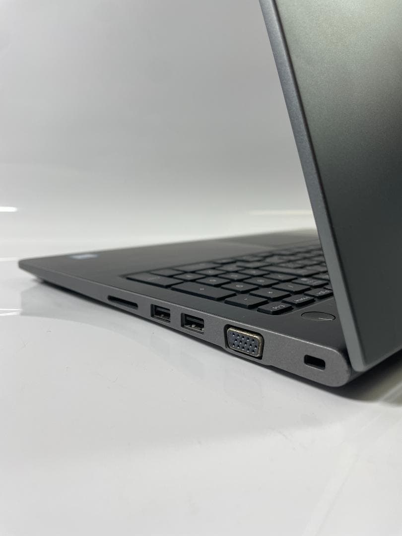 DELL Vostro 5568 7世代-i7/8GB/256GB