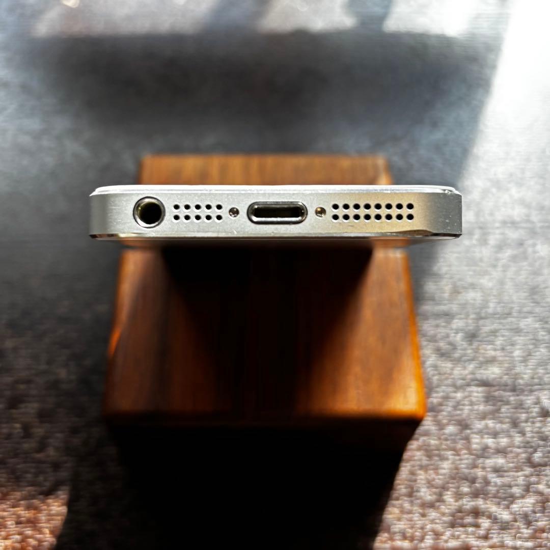 ✨バッテリー新品交換済✨Apple iPhone 5s Silver 16GB