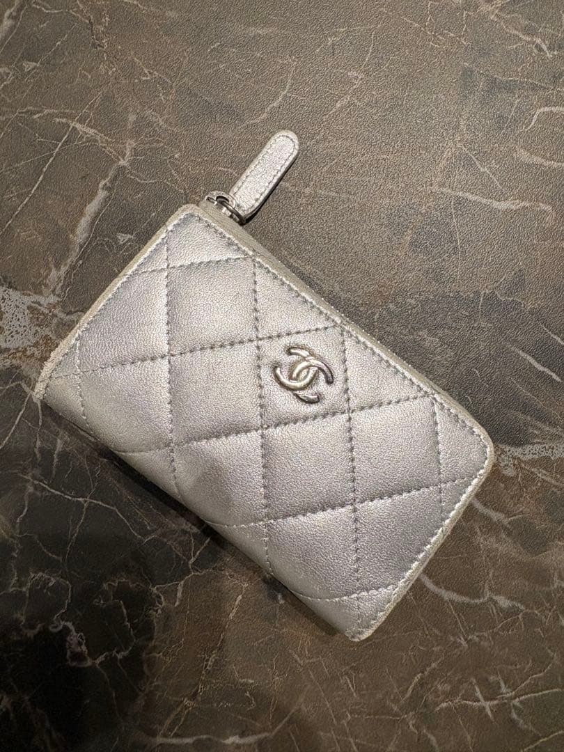⭐︎Renew Brand⭐︎ ！CHANEL シルバー 　キーケース