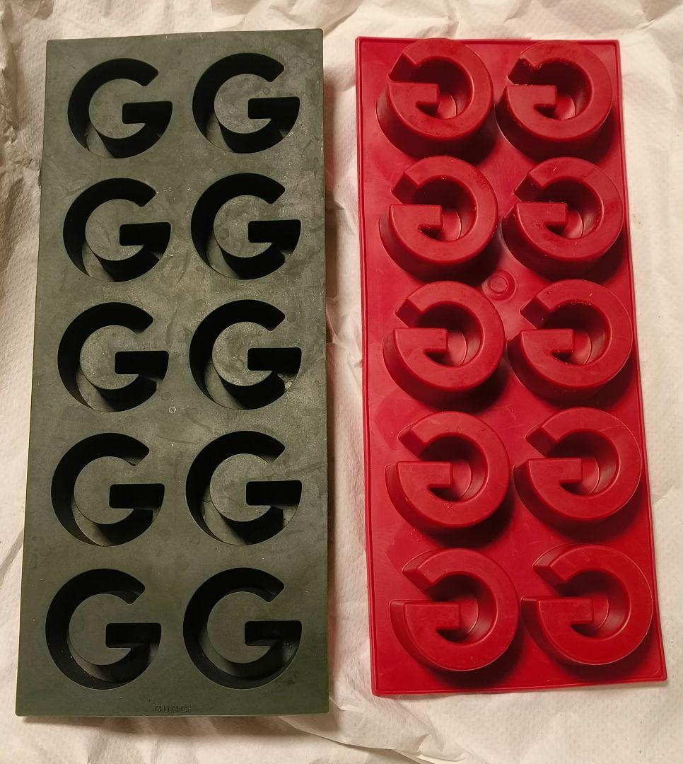 GUCCI Gロゴ アイスキューブ型 2色セット