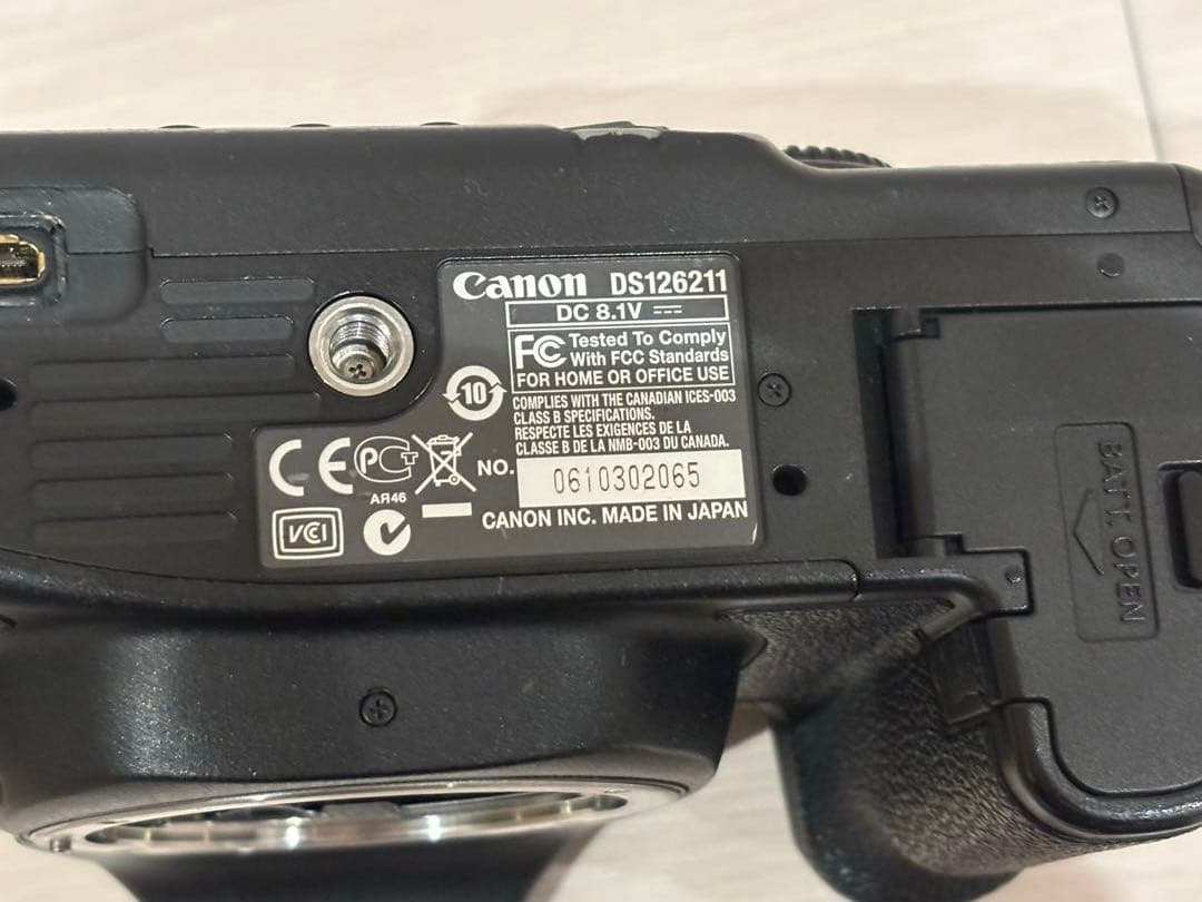 canon EF 24-105mmレンズ、canonEO55ODバッテリー付き