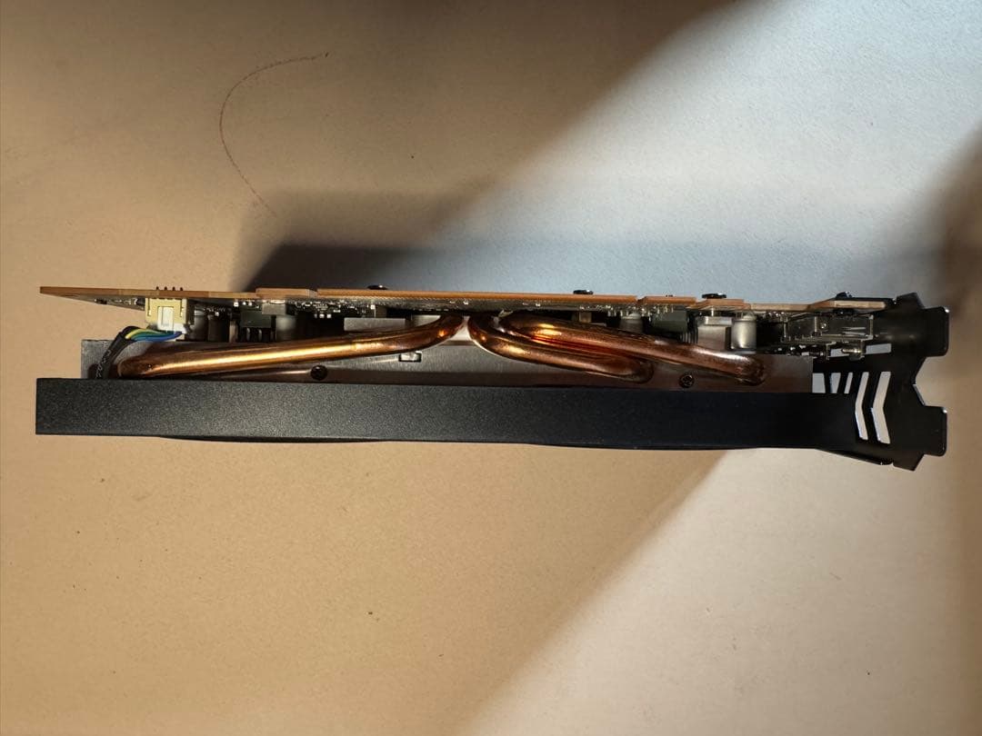 玄人志向Radeon RX6600グラフィックボード