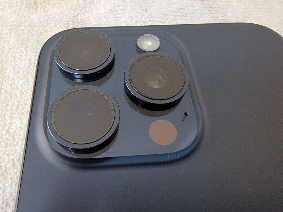 【極美品】iPhone 15 Pro Max 512GB 国内版/新品液晶交換済